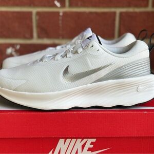 Nike Promina White Silver Size 9.5 Womens New Sneakers Running Shoes